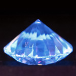 Diamond with strong blue fluorescence